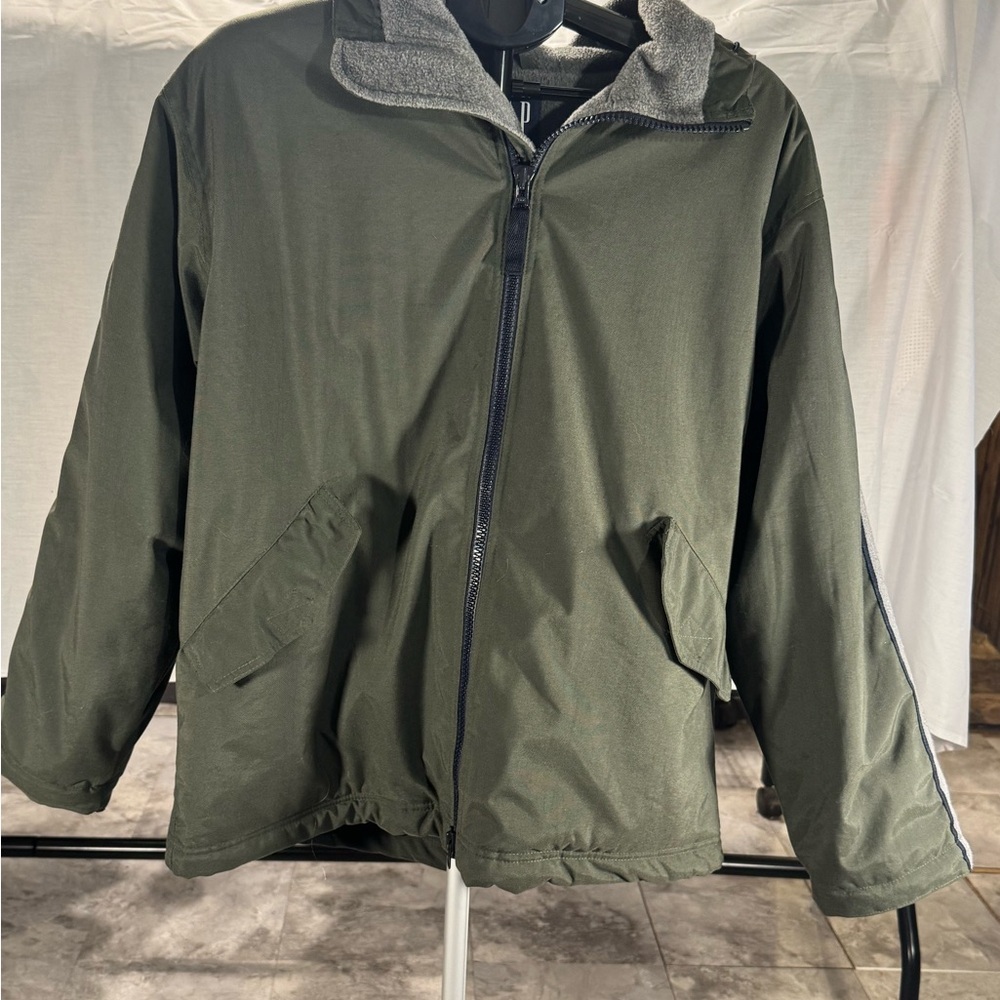 GAP Men's Green Windbreaker with Gray Interior - Picture 1 of 6